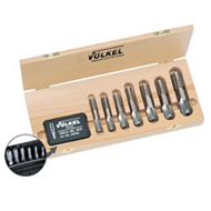 Jogo de Machos com Caixa em Madeira.
-Rosca a Gás.
-G 1/8 - 1/4 - 3/8 - 1/2 - 3/4 - 1'